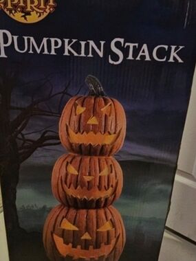 Spirit Halloween Jack-O'-Lantern Pumpkin Stack